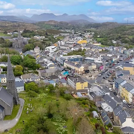 The Courtyard Clifden Boutique Apartments * Clifden
